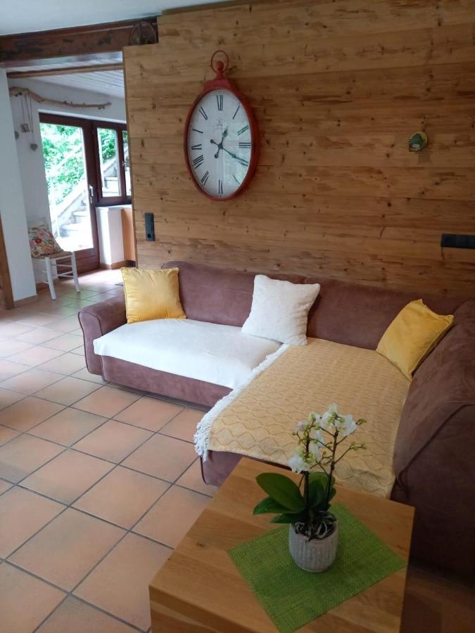 Aparthaus Am Walde & Appartement Sonnenseite Бартоломеберг Экстерьер фото