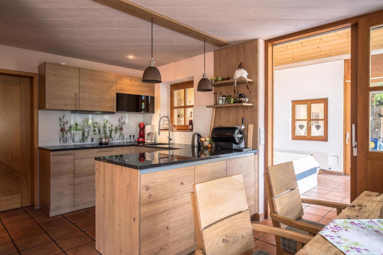 Aparthaus Am Walde & Appartement Sonnenseite Бартоломеберг Экстерьер фото
